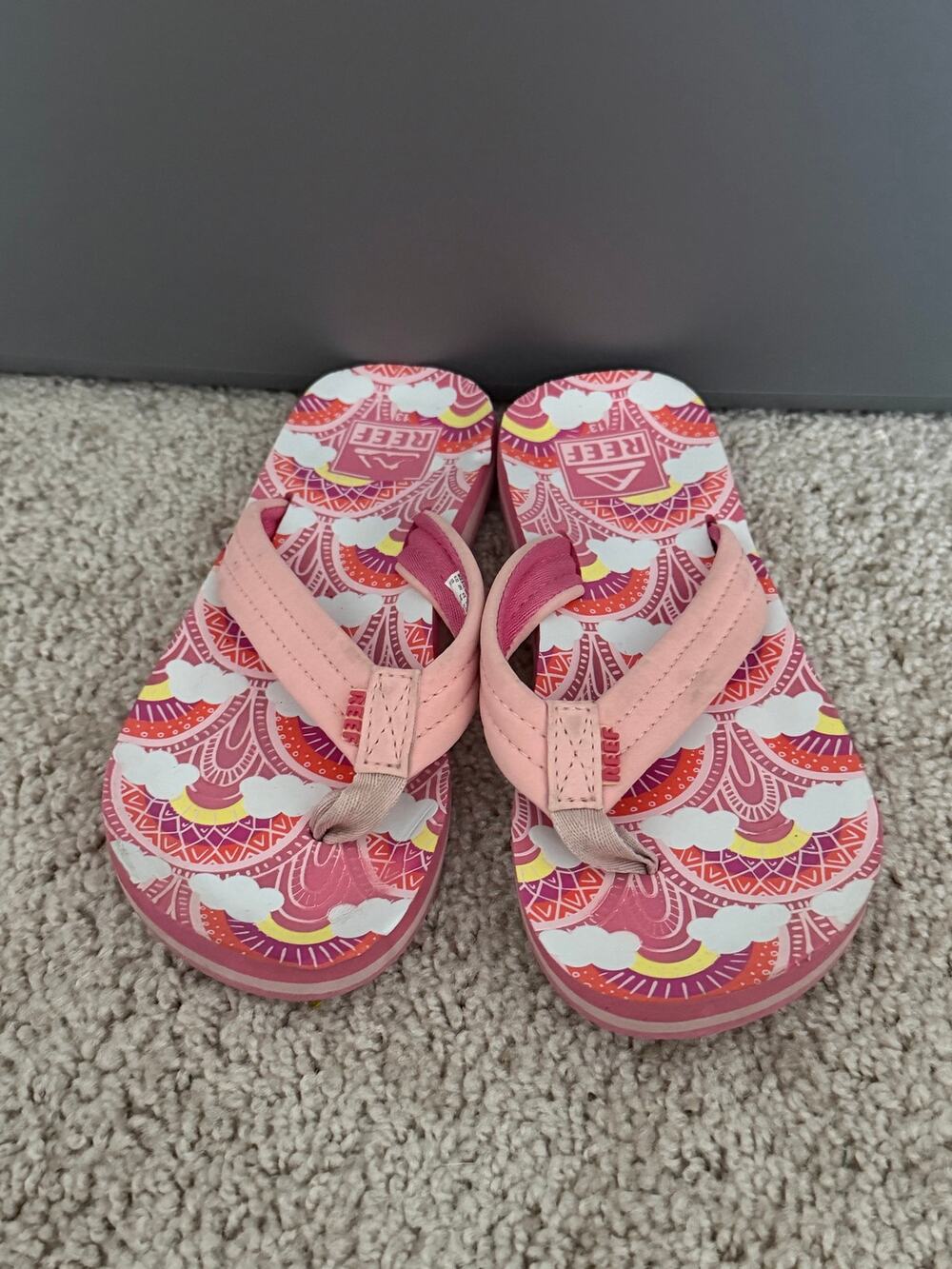 Reef Kids’ Ahi Flip Flops – Rainbows & Clouds | Girls Size 13